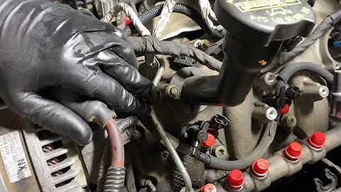 Removing Injector Return Line Clips on Ford 6.7L Powerstroke