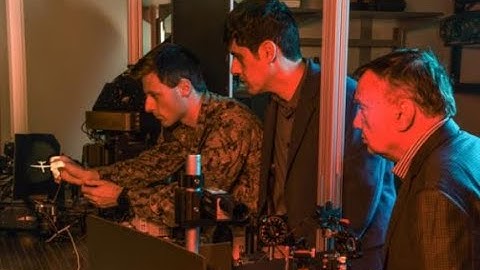 Des chercheurs utilisent l'IA pour améliorer le système d'arme laser de la marine américaine