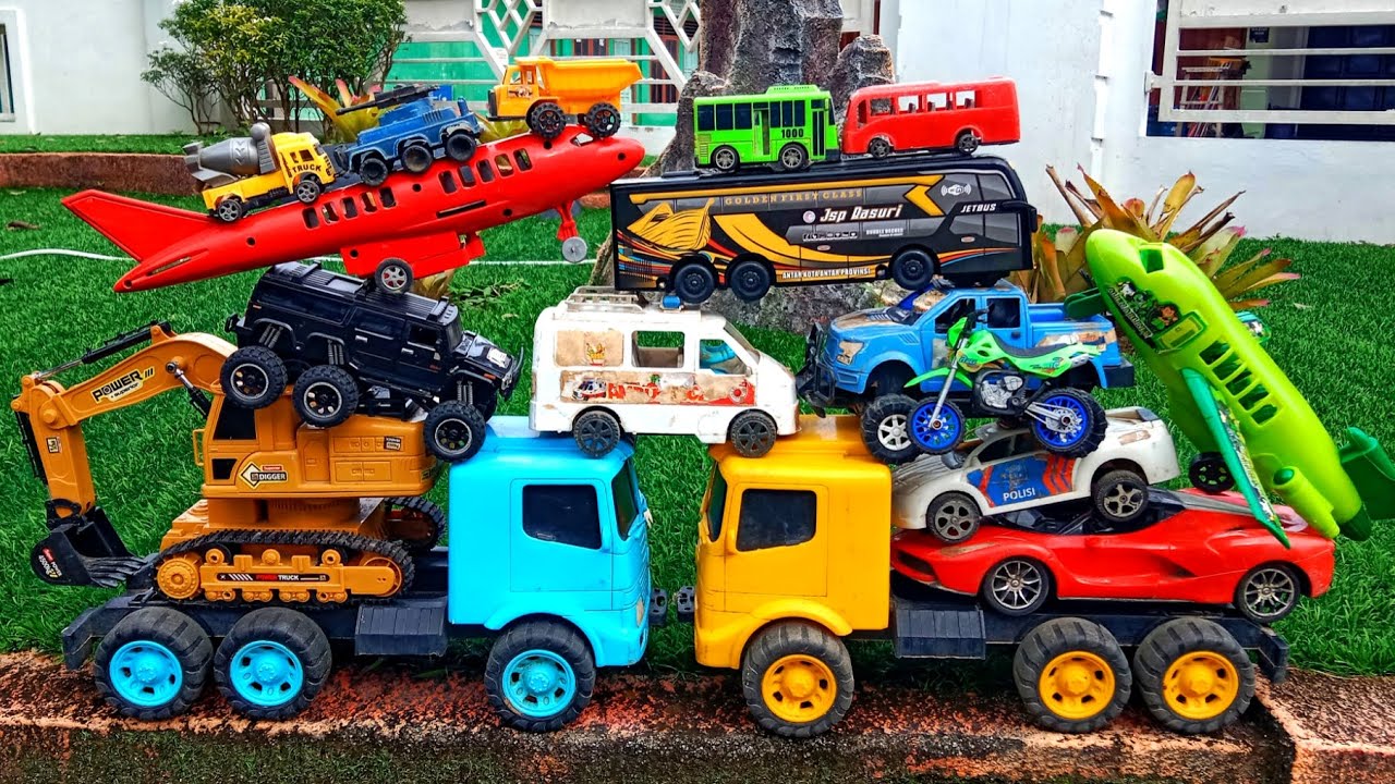 Menemukan mobil rc, pesawat, excavator besar, ambulan, motor cross, bus basuri, Truk pasir, tayo, 