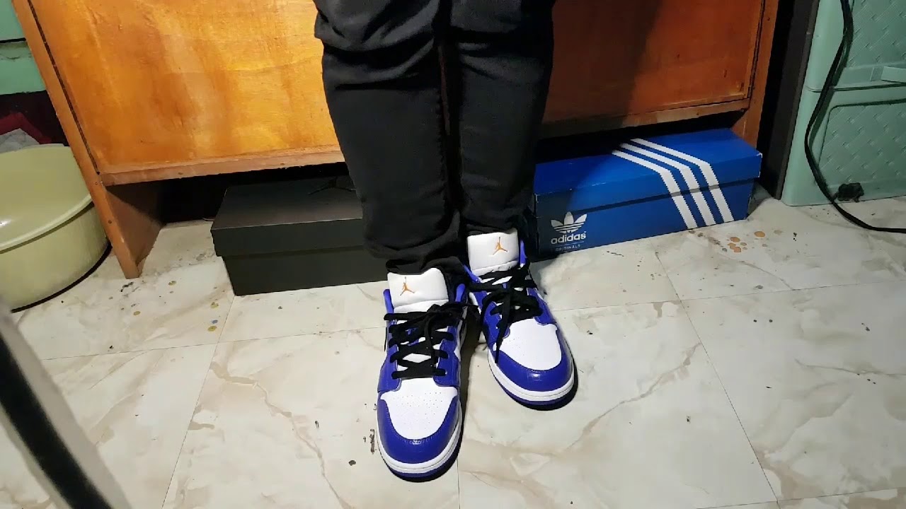 jordan 1 low royal on feet