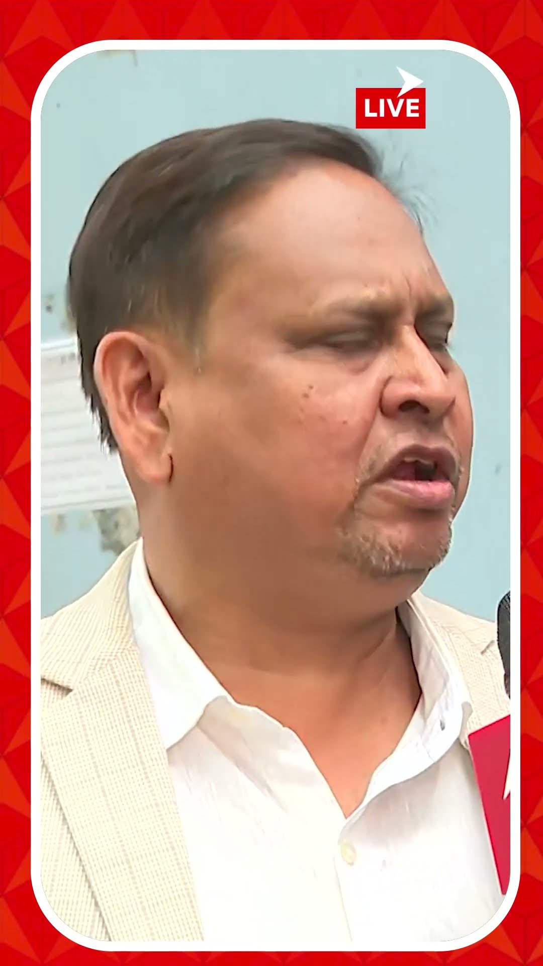 'তাঁদের বিরুদ্ধে কথা বলা বিবেকসম্পন্ন কোনও মানুষের পক্ষে সম্ভব নয়', বললেন হুমায়ুন