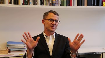 Curator Stéphane Aquin on Krzysztof Wodiczko- Hirshhorn Museum