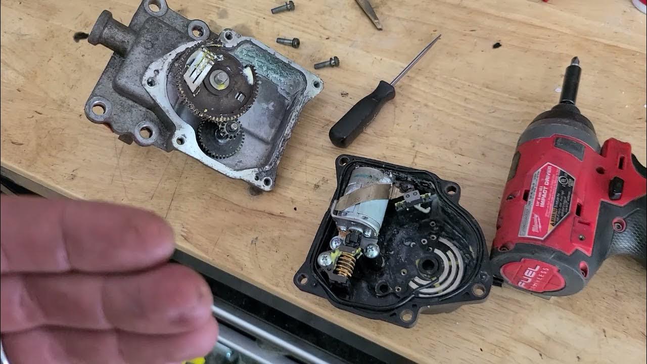 2016 toyota tacoma flashing 4x4 fix easy!! - YouTube