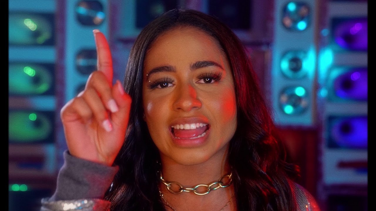 Mc Loma e as Gêmeas Lacração e Bevick - Tava Ali (Official Video)