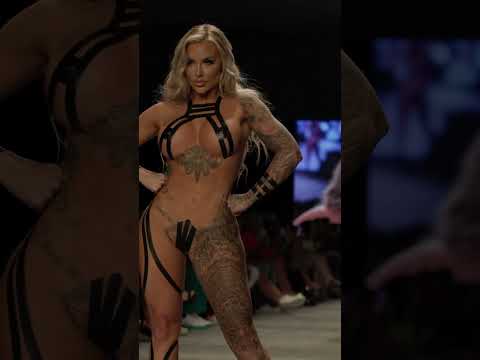 Ellie Rayne's Slow Motion Walk at the Black Tape Project Show #VictoriasBeautyPro #SloMoVBeauty