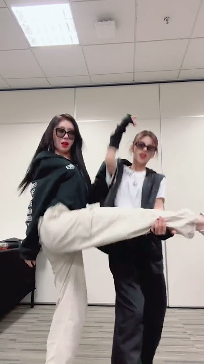 #itzy #yeji and & #chaeryeong doing the Boom Boom Pow #challenge #kpop #dance #cool #fyp #shorts