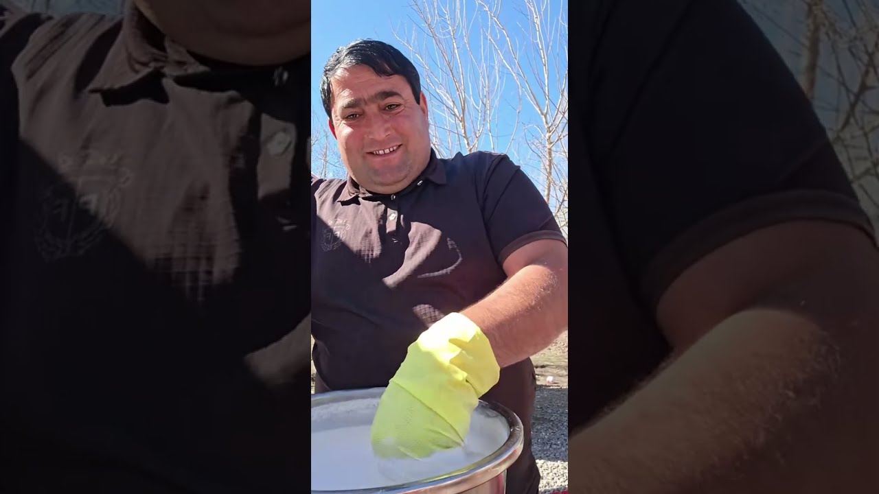 Adəmin atası Sadiq yayında yağ çalır😃