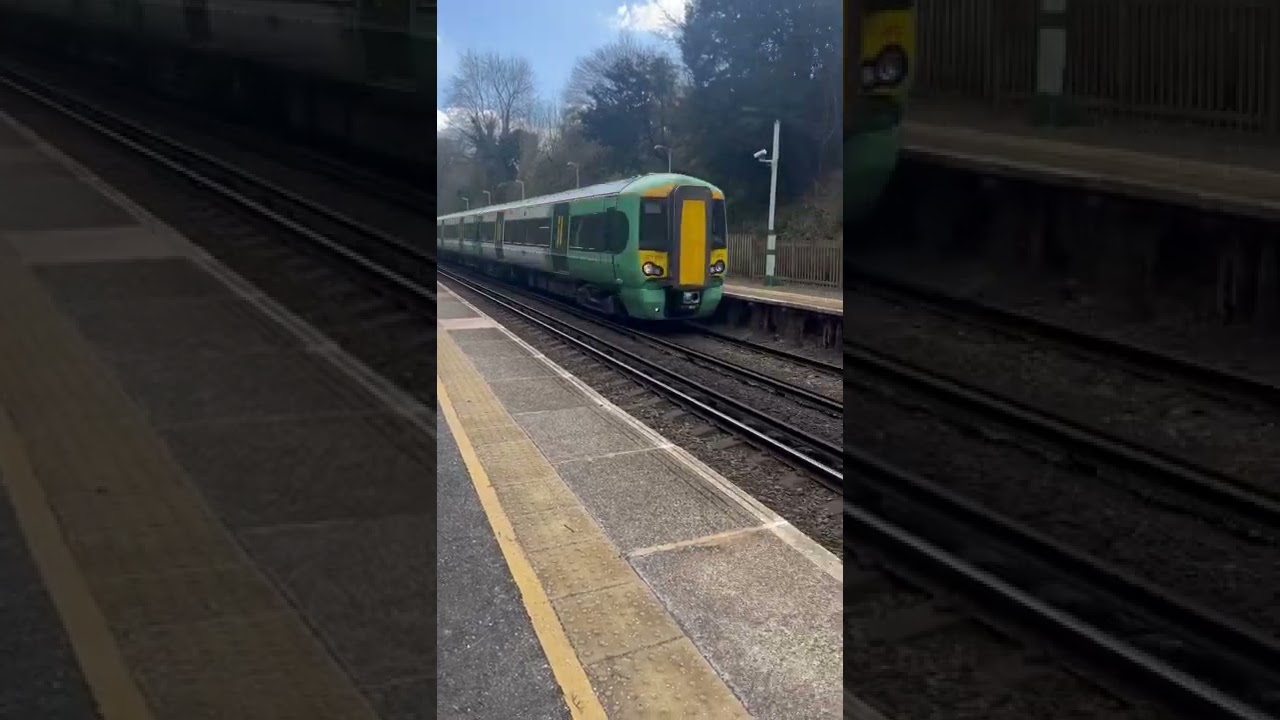 Class 377 2 tone at Boxhill & Westhumble