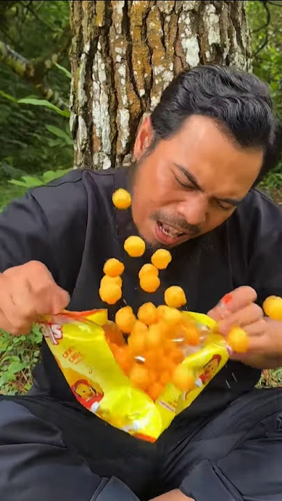 Survival Skills: Don't let your snacks scatter #camping #snacks #lifehacks #outdoors