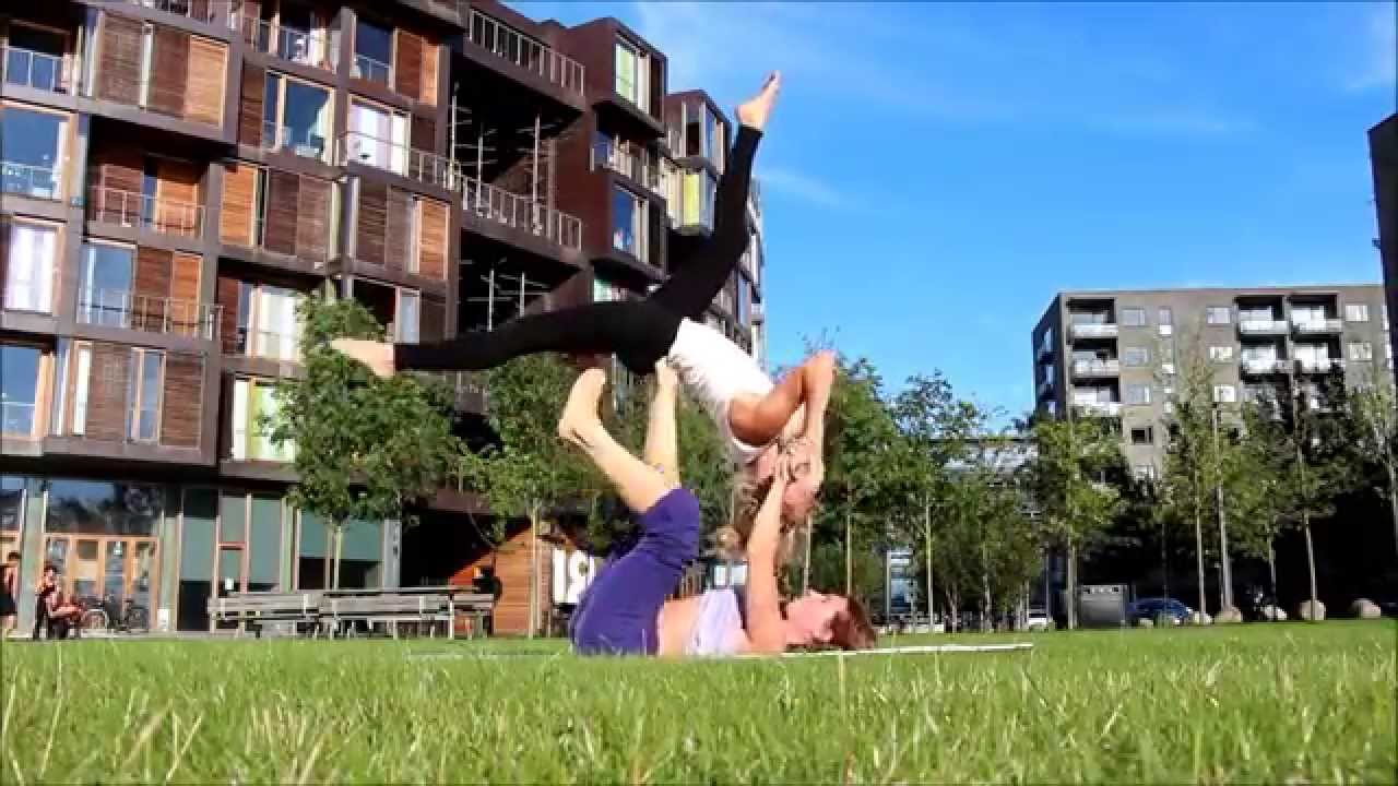 AcroYoga Girl Power