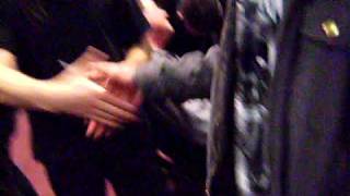Justin and Joel sign Kellys AIRBOURNE t-shirt.AVI
