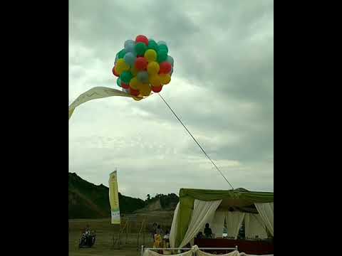 Pelepasan balon terbang di jl. Ringroad Selatan samarinda