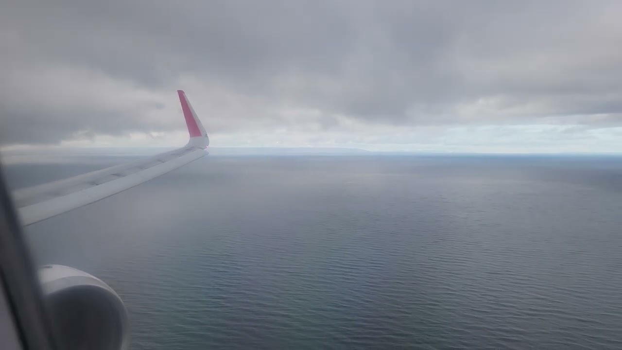 LATAM Airlines Airbus A321 Landing at Punta Arenas (PUQ/SCCI)