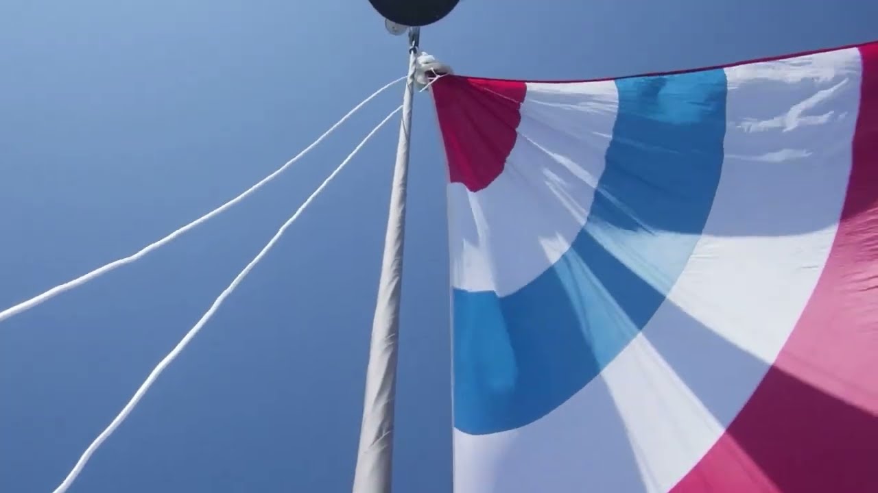 Perfect sailing conditions to a perfect harbour