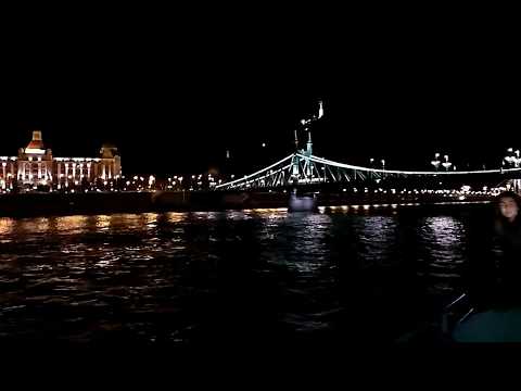Речная прогулка на кораблике по Дунаю с видом на ночной Будапешт (08.07.2018)