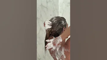 On Shower Jenniferaniston Shorts Hair Jen Hot 