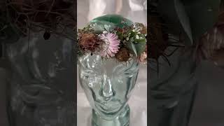 Dried flower crown - easy way to create a floral crown #driedflowers #flowercrown