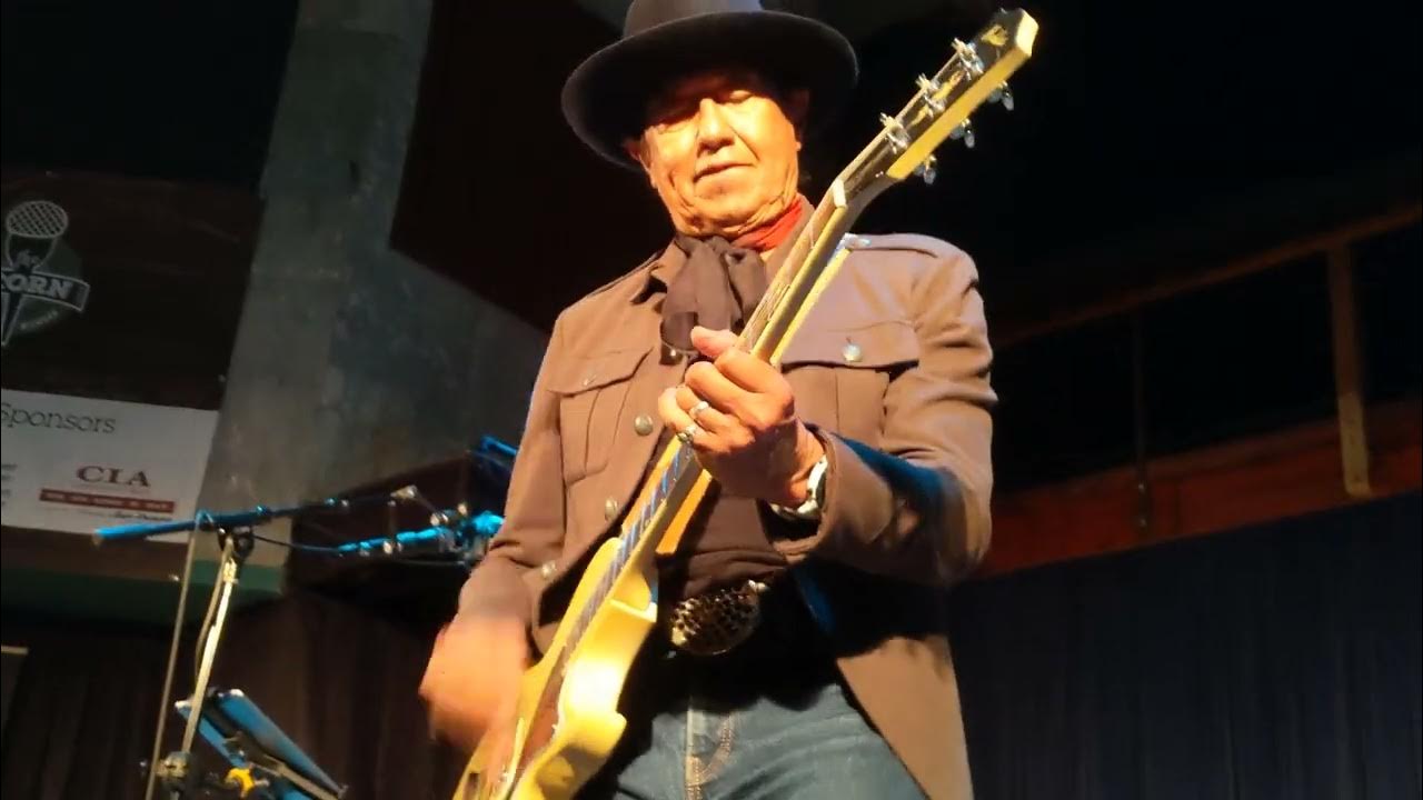 (I Like Her Better When She Walks Away)' Alejandro