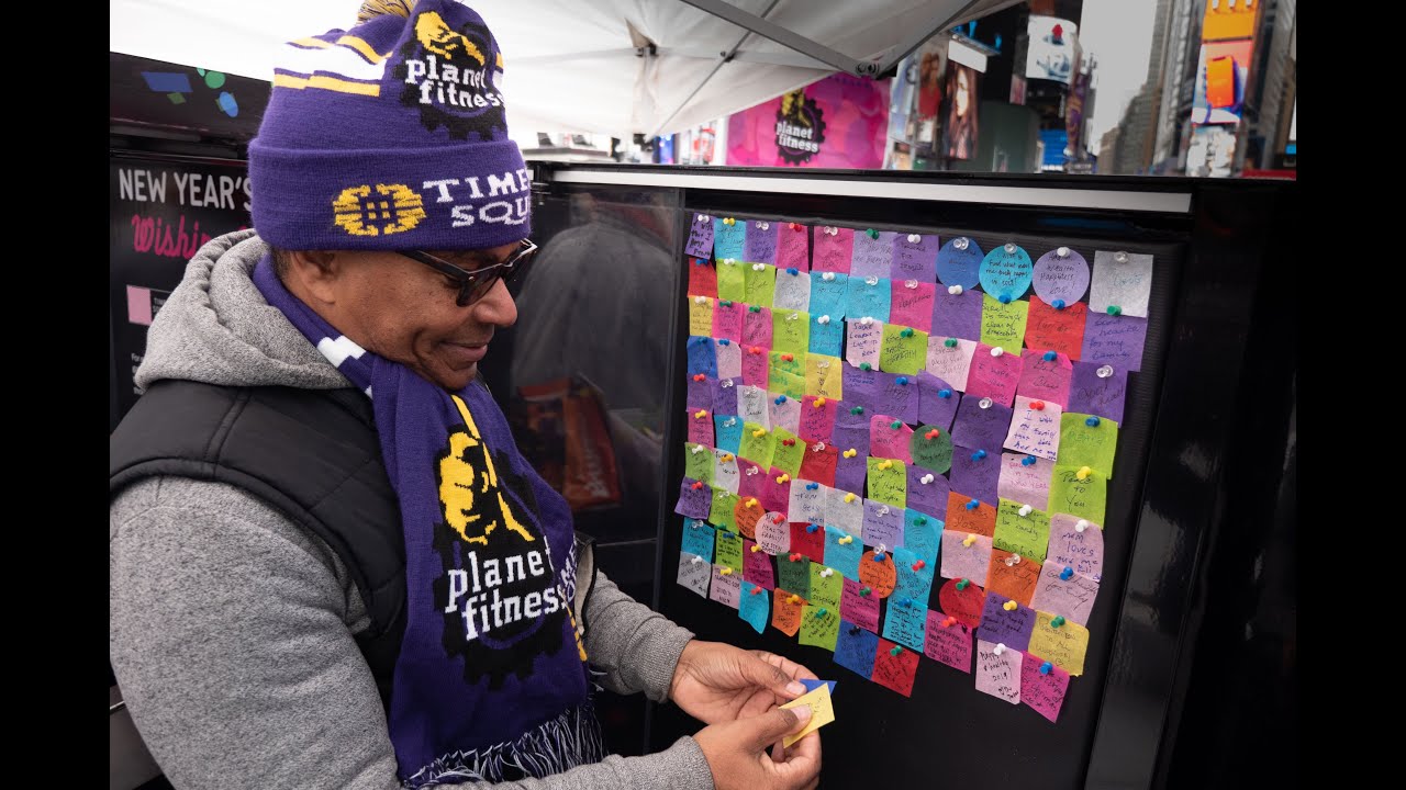 TS2019 Confetti Wishing Wall Is Unveiled in Times Square! YouTube