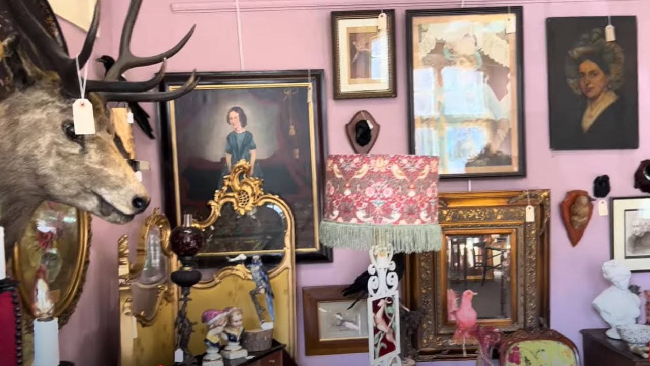 244. Шикарный антикварный магазин, хочу все, а затем покупки в польском.