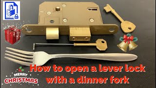 433. How to pick open a curtained lever mortice lock with a dinner fork - Merry Christmas everyone🎄