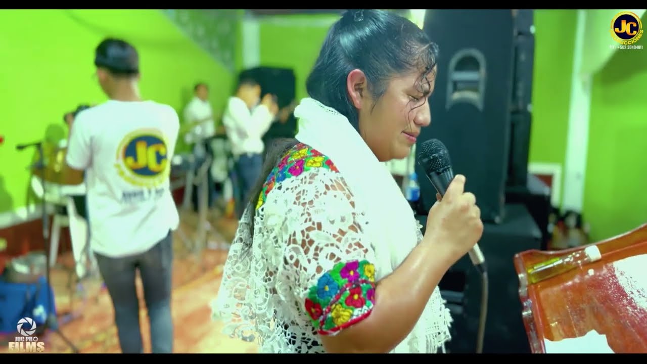 JESUCRISTO ES LA FUENTE/ SOLISTA MIRNA EVERILDA QUIM EN VIVO VOL.02