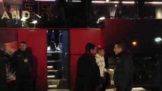 INCREDIBLE! Man United fans boo Di Maria as he gets off the PSG bus