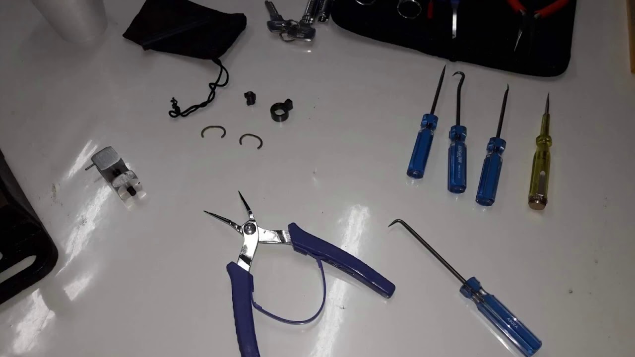 Desarme de Cilindro Europerfil Multipunto para cambio de combinación