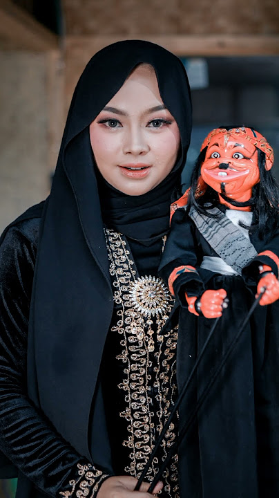 Nazmi nadia liwung gandrung