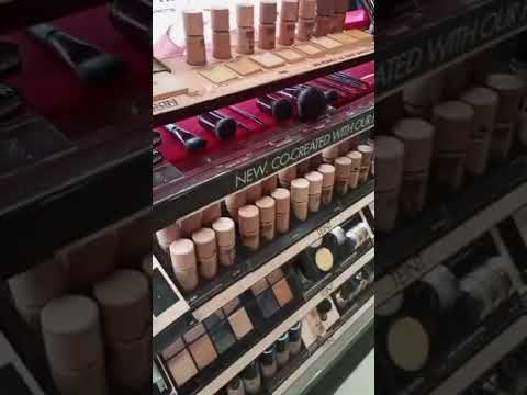 محل العطور والتجميل سيفورا