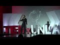 Mexicanos: ¿al grito de qué? | Andrés Lelo | TEDxUNLA