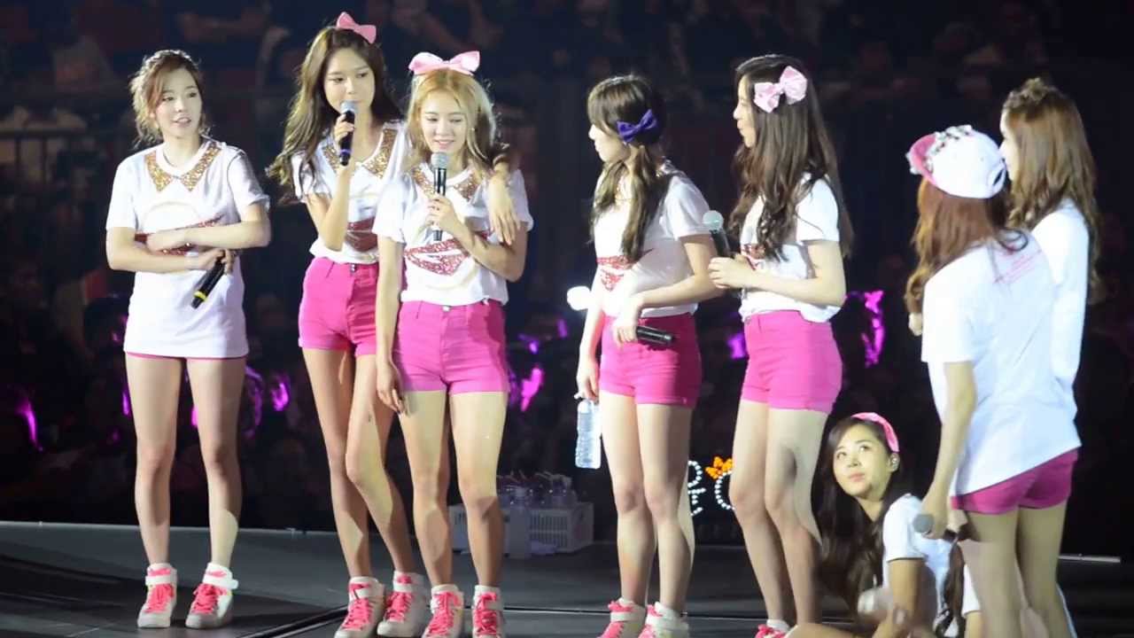 131109 少女時代 SNSD Girls & Peace Tour in Hong Kong (talk)