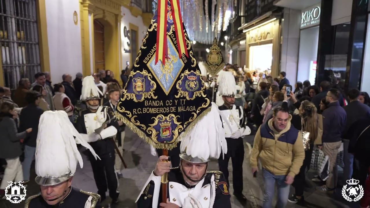 Pasacalles de la Banda del Real Cuerpo de Bomberos de Málaga en Sevilla 2025