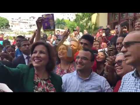 La vicepresidenta de la República se muestra optimista, tras realizar su derecho al voto.