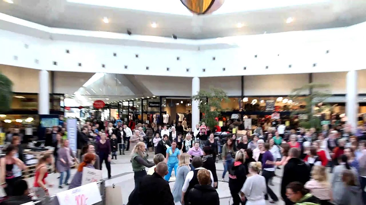 ZUMBA FLASH MOB - AALBORG STORCENTER