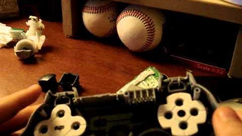 how to put a ps3 controller back together