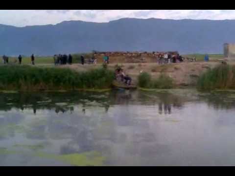 نزوح أهالي قبر فضة عبر نهر العاصي هربا من الشبيحة