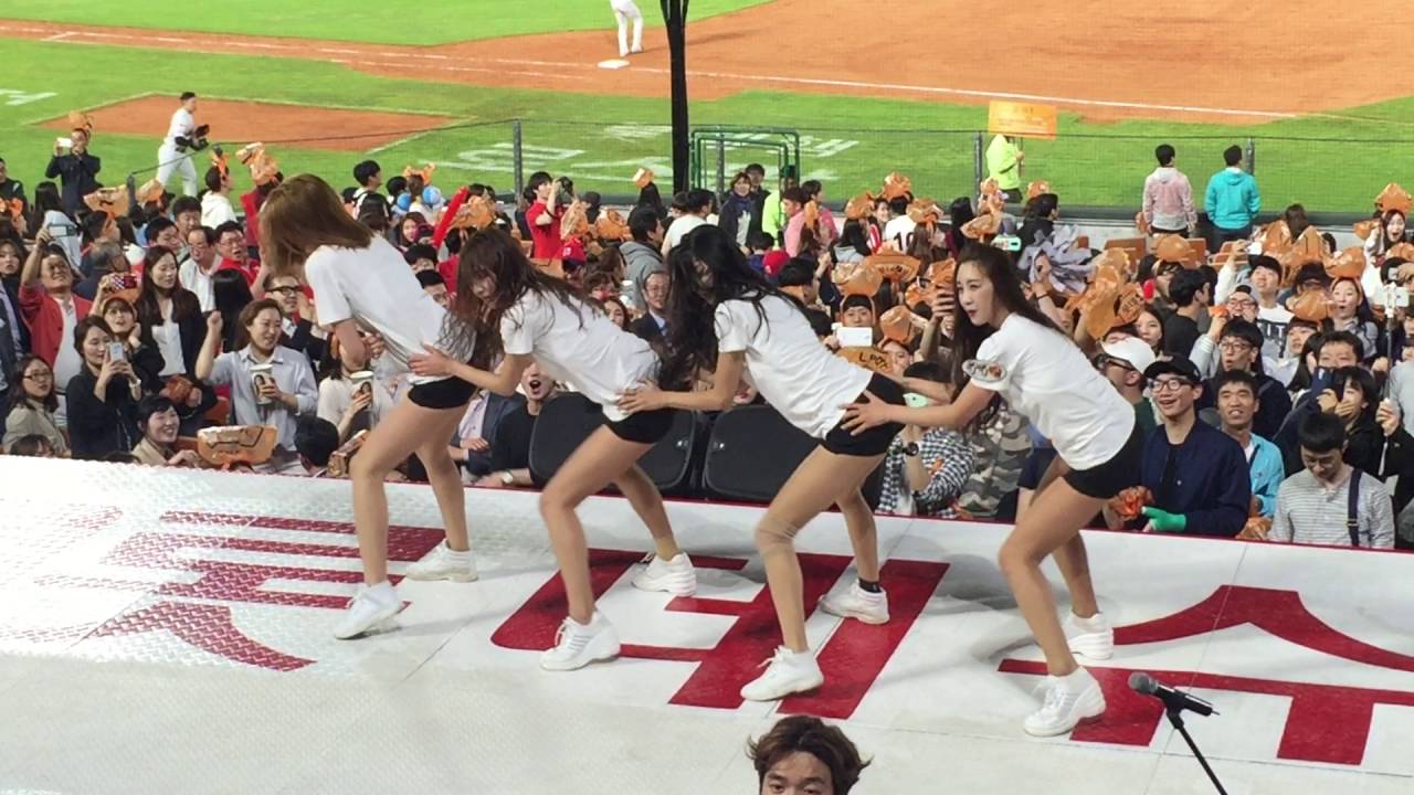 롯데자이언츠 사직야구장 치어리더 공연
