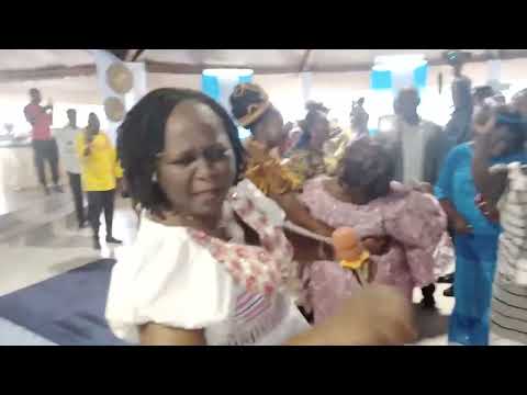 Emi Tiapo -