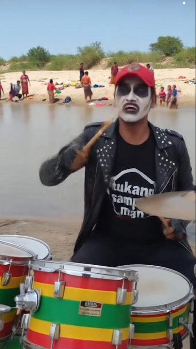 MAMBUNE BACIN‼️GOTHIC short #trending #funny #gothic #metal #tegal #tembokluwung #sampah #viral