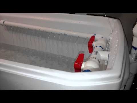 Ice chest live well - YouTube