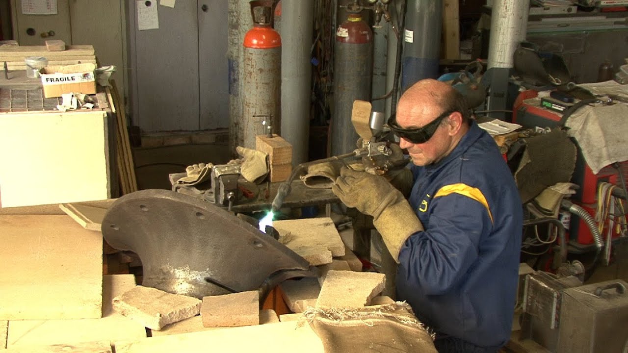 Saldatura Fumaiolo in ghisa di una locomotiva a vapore