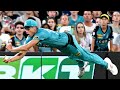 Ageless Laughlin flies for stunning Eliminator grab | KFC BBL|10