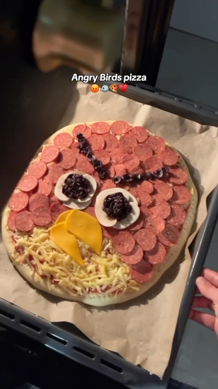 Angry bird PIZZA?