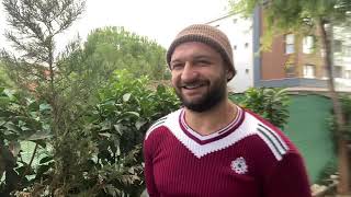 Sokakta Hain Kıtlığı Ülkeden Memnun Olmayan Insanları Göremeyince Dayılar...