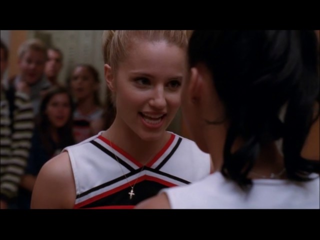 Glee - Santana and Quinn fight 2x01 class=