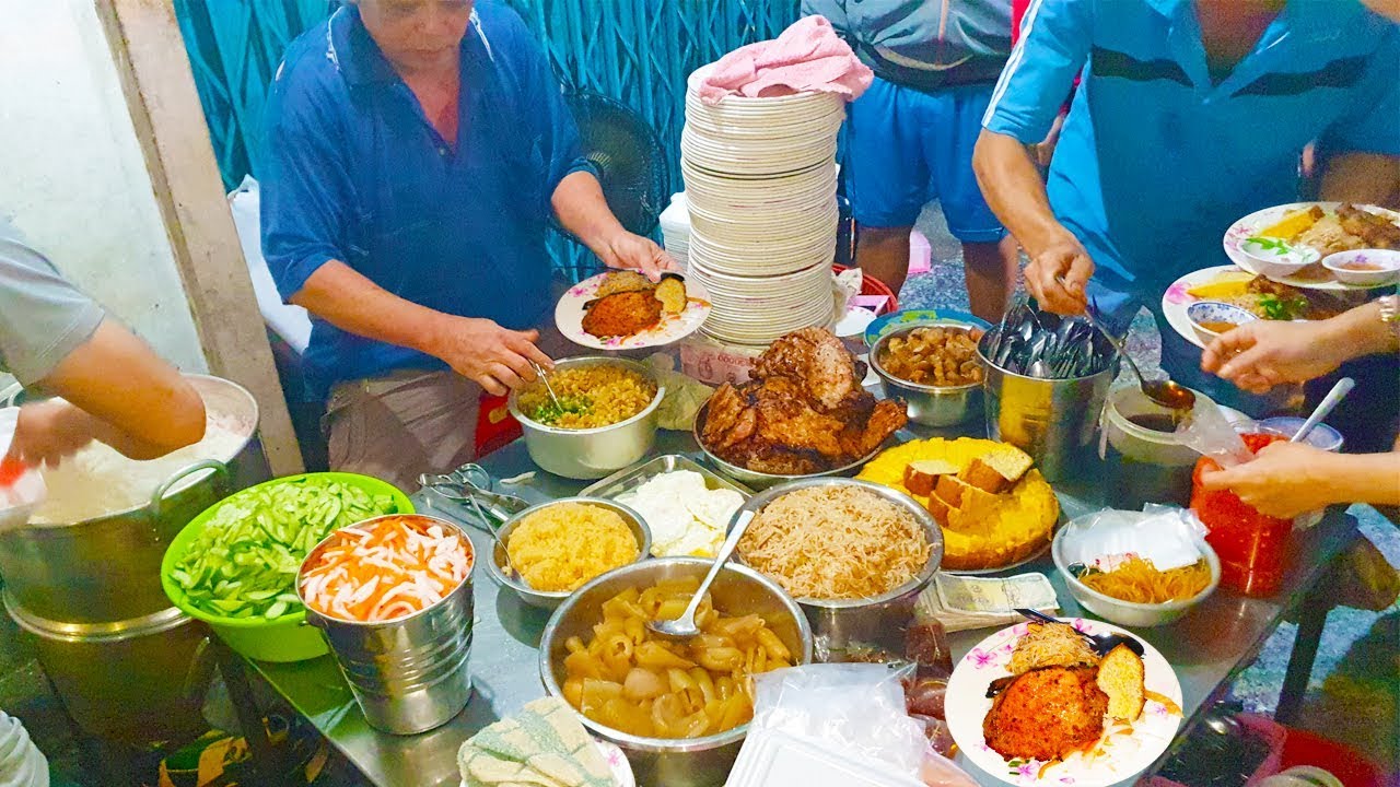 Kỳ lạ Cơm Tấm Đêm "Cơm Âm Phủ" hơn 30 năm mở bán khi cả Sài Gòn đi ngủ - YouTube