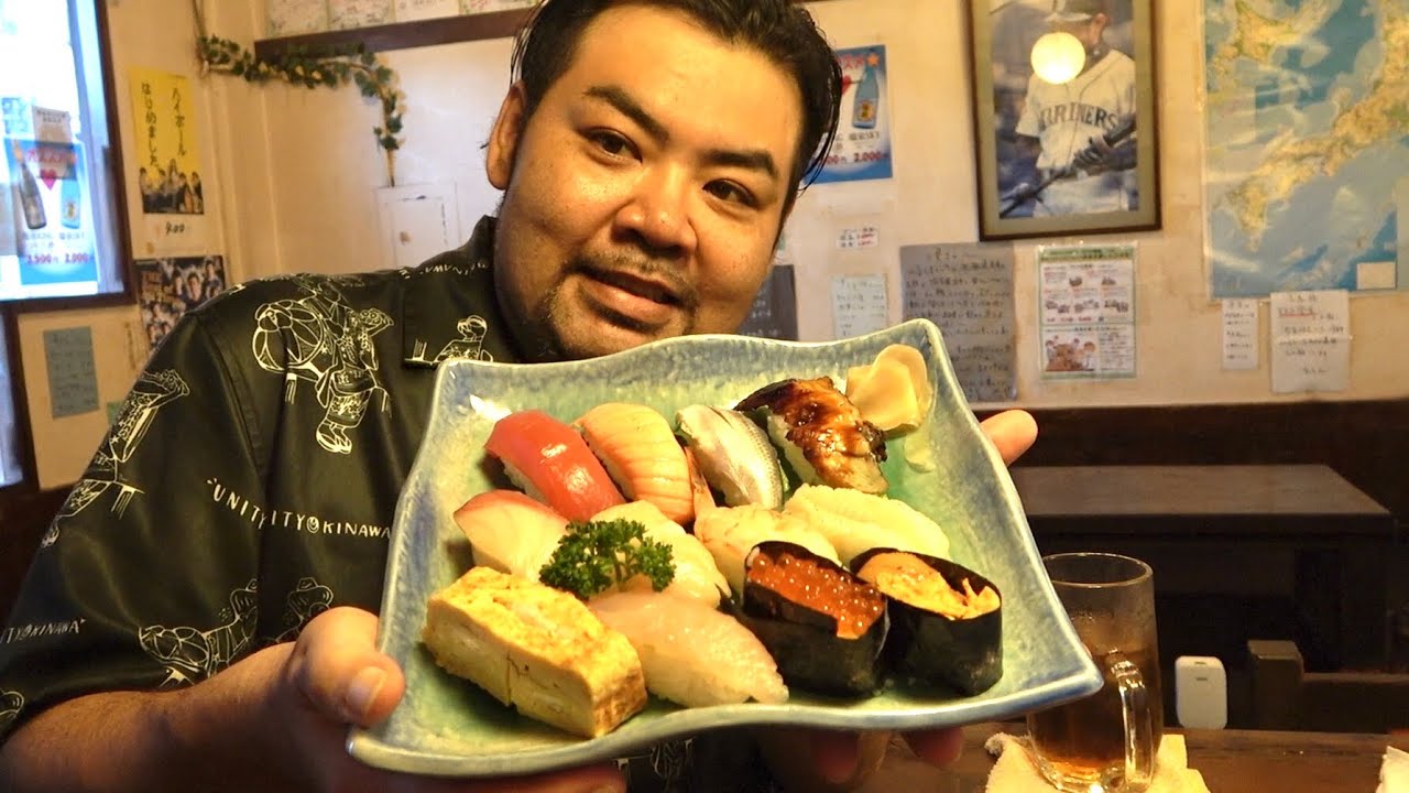 出てくる料理がとにかく豪快！デカい寿司やジャンボソーキが有名なお店に行って大満足してきた！【沖縄観光/那覇】