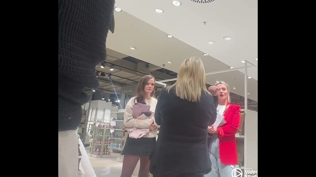 Social experiment bulge reaction