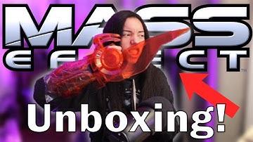 MASS EFFECT LIGHT UP OMNI-BLADE REPLICA UNBOXING!
